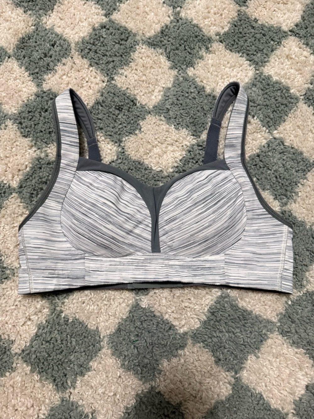 LULULEMON Tata Tamer Bra Two Tone Gray Removable Pads Sports Bra Size 36C